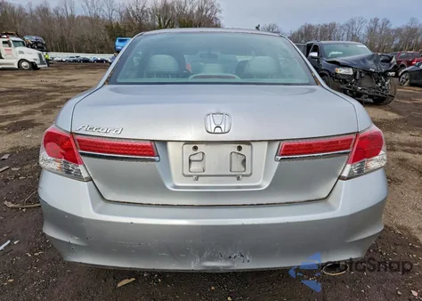 2011 Honda Accord Lx z USA, uszkodzony, nr VIN 1HGCP2F30BA048358